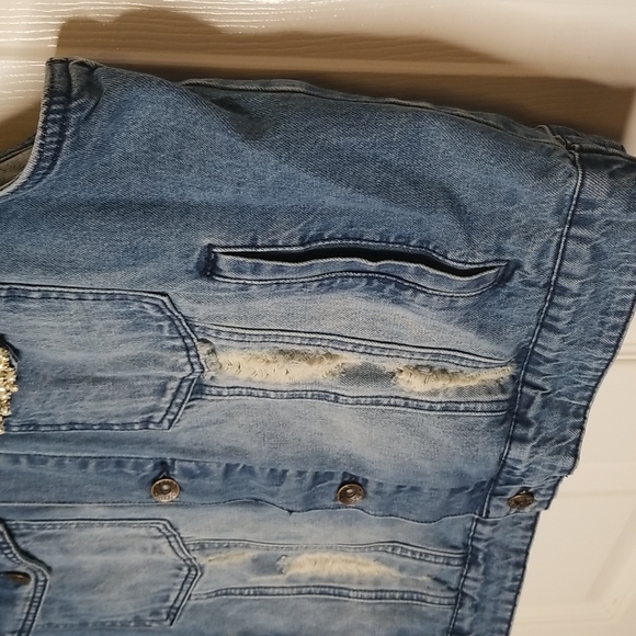 L&B Blue Jean Denim Sleeveless Distressed Vest Jacket Size Large - Picture 3 of 12